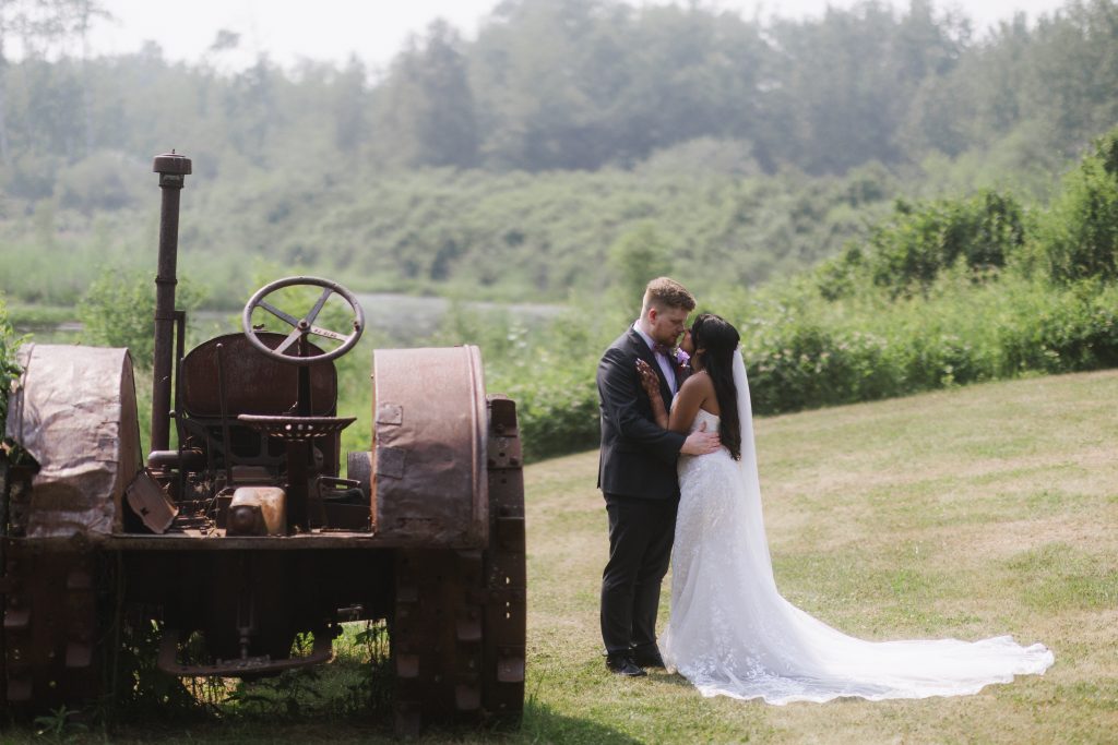 Narissa and Mathew's Beautiful Hastings Lake Gardens Wedding